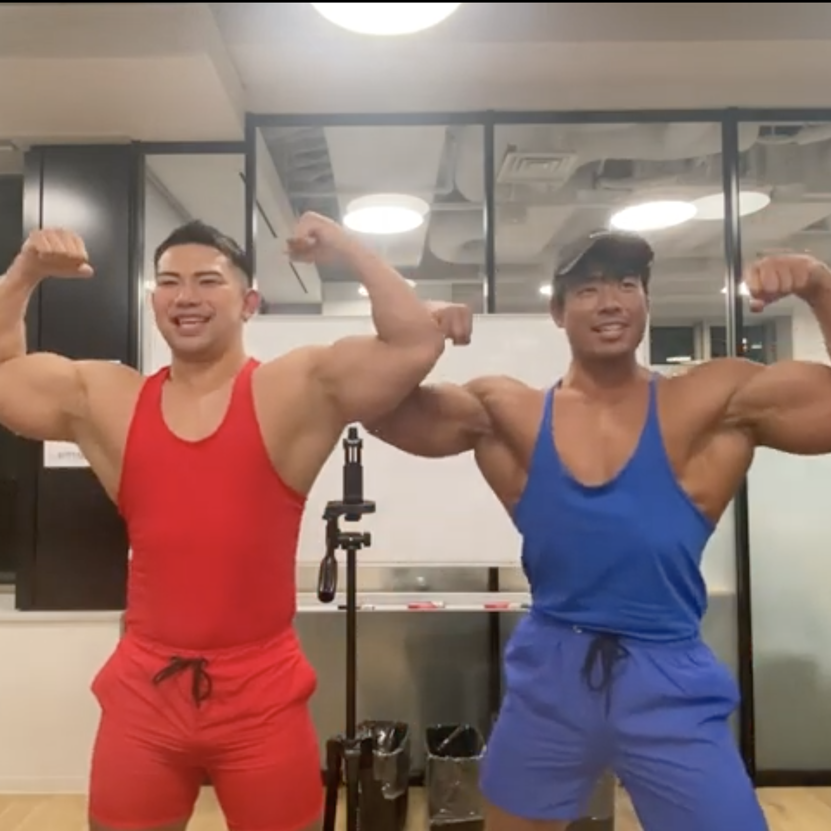 日本一マッチョなお笑いコンビがM-1グランプリ2回戦に登場！優勝